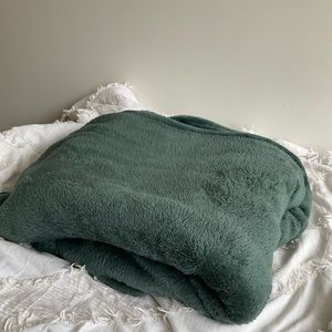 Forest Green Synthetic Blanket